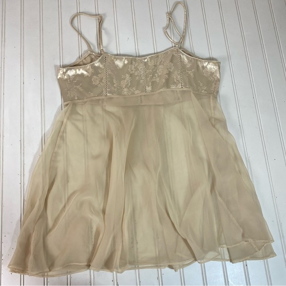 Victoria Secret Teddy M‎ Beige Thong Lingerie - Picture 2 of 14